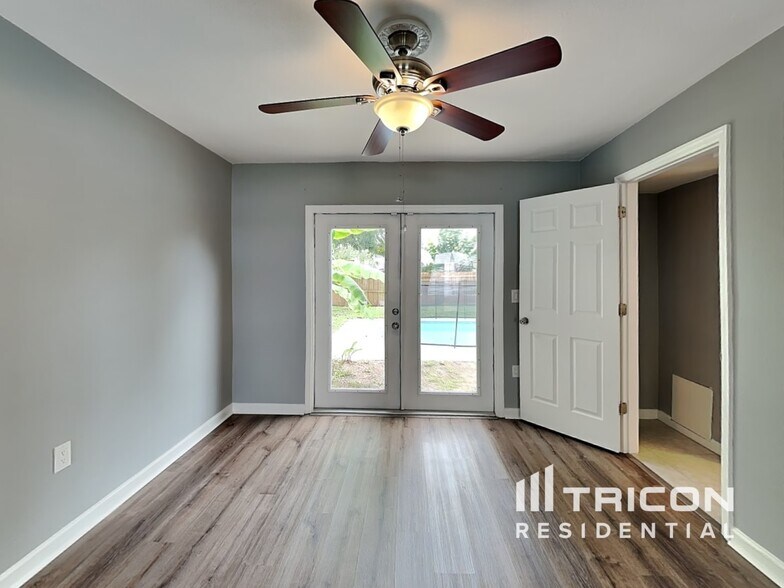 Building Photo - 2543 Golden Poinciana Pl