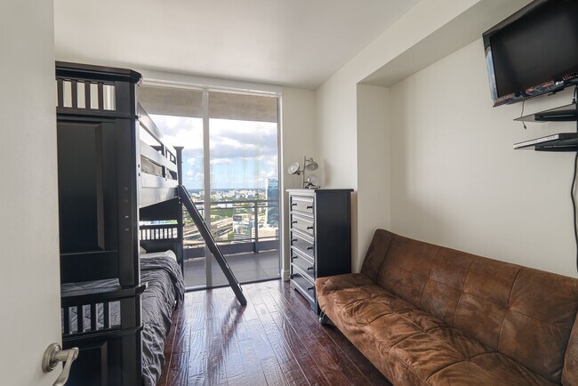 Building Photo - 90 SW 3rd St