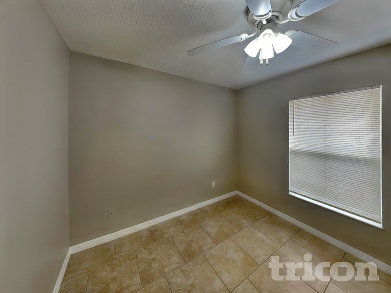 Building Photo - 5127 Pineland Ave