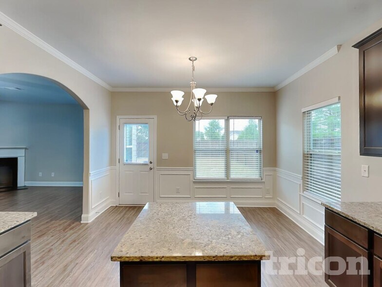 Building Photo - 120 Leland Ln