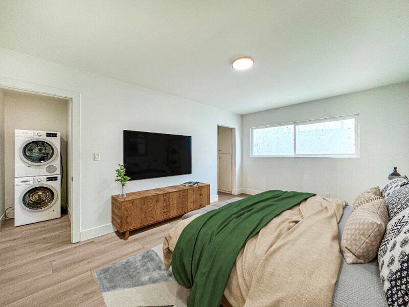 Building Photo - 4461 Farquhar Ave