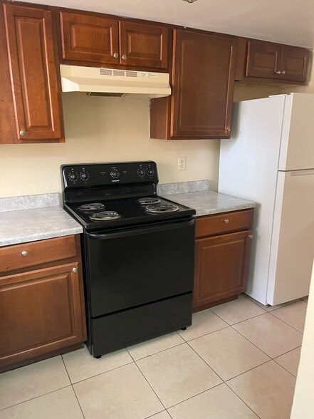 Building Photo - 2220 NW 58th Ter