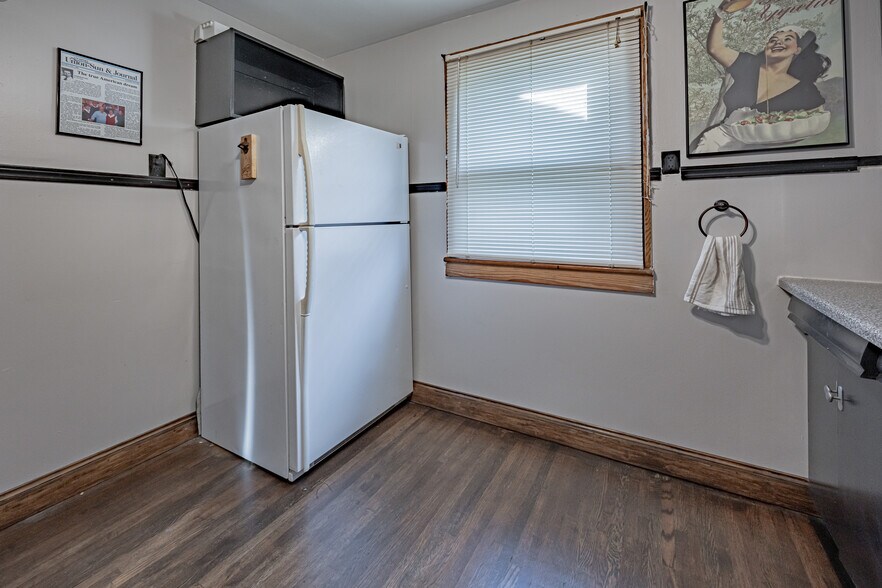 Building Photo - 118 Nassau Ave