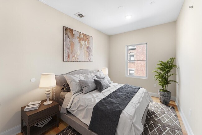 Building Photo - 65-67 Storms Ave