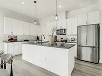 Building Photo - 3313 Baer St