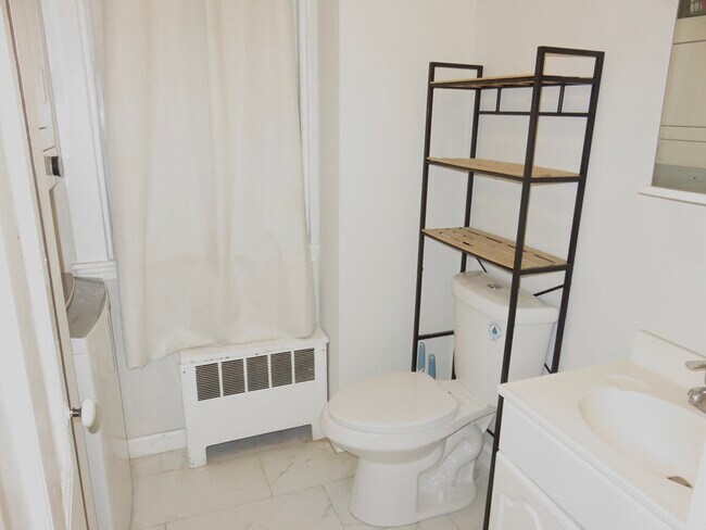 Building Photo - 34 Harvard St