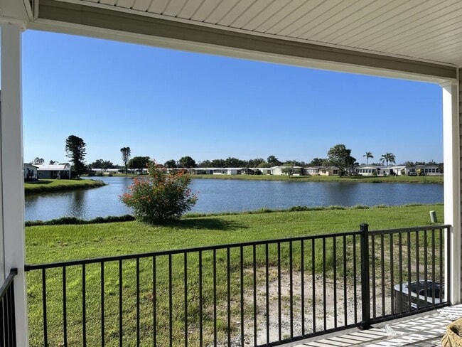 Building Photo - 7815 Lakeshore Dr