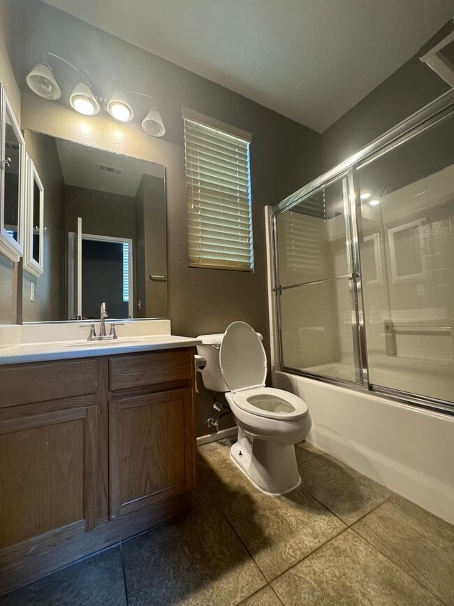 Building Photo - Beautiful Home in the Heart of Perris