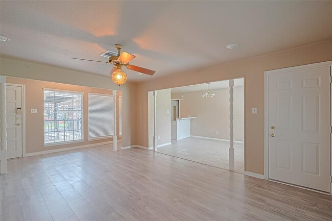 Building Photo - 10518 Saber Ct
