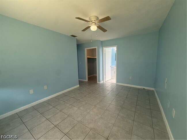Building Photo - 257 Cape Coral Pkwy E