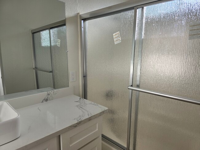 Building Photo - 6141 Starling Dr