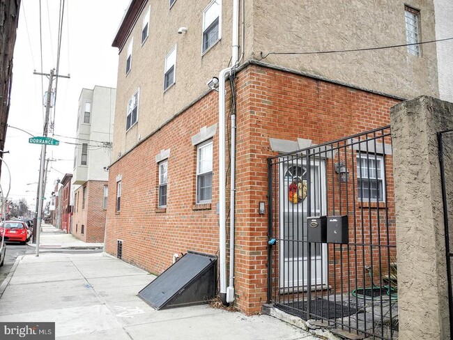 Building Photo - 1130 Dorrance St