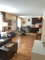 Building Photo - 6035 Main St NE