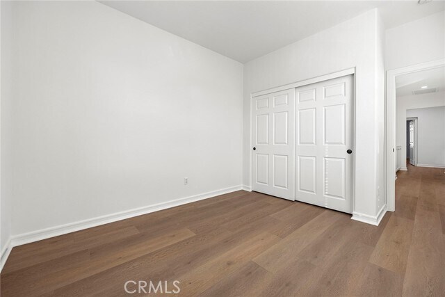 Building Photo - 2556 Pearblossom St