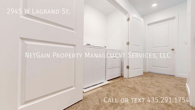 Building Photo - 2945 W LaGrand St