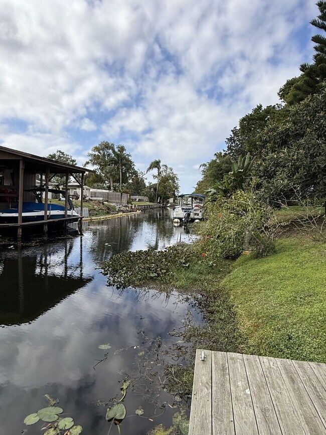 Building Photo - 103 Lake Brantley Terrace