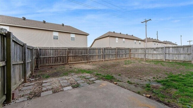 Building Photo - 3000 SW Windrift Ave