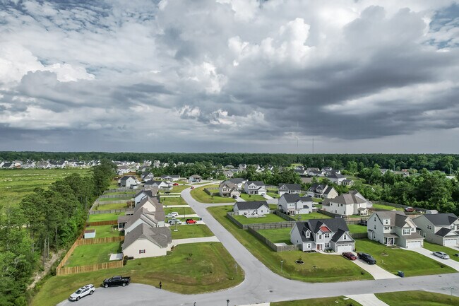 Building Photo - 425 Sea Buoy Ln