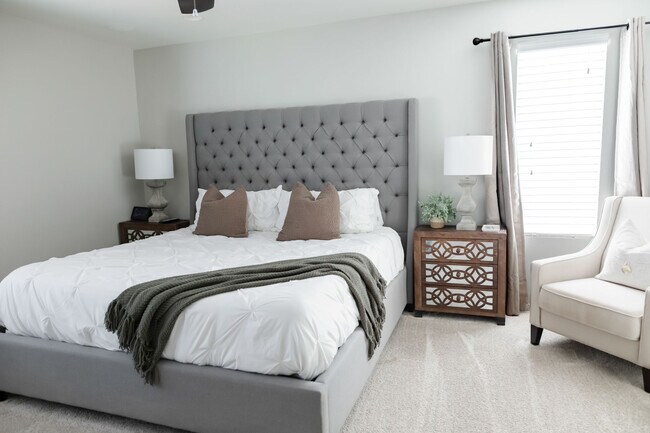 Master bedroom - 2005 Golden Trumpet Ave