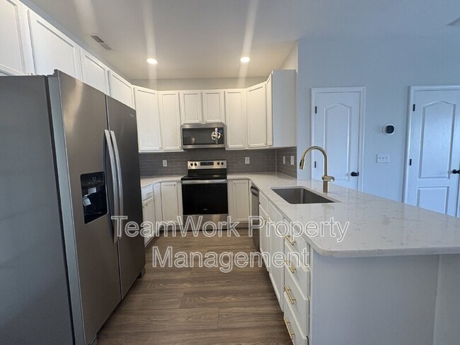 Building Photo - 113 Lynches River Dr