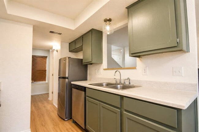 Building Photo - 8807 Springmail Cir