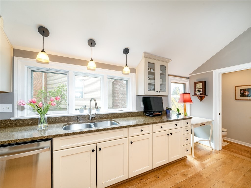 Kitchen - 164 S Main St
