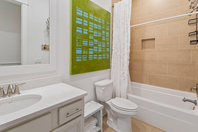 Building Photo - 125 Pine Lands Lp