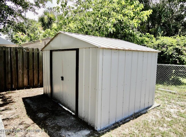 Building Photo - 4362 Sherwood Blvd