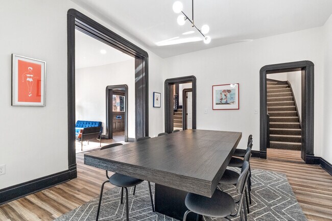 Building Photo - 4315 Delmar Blvd