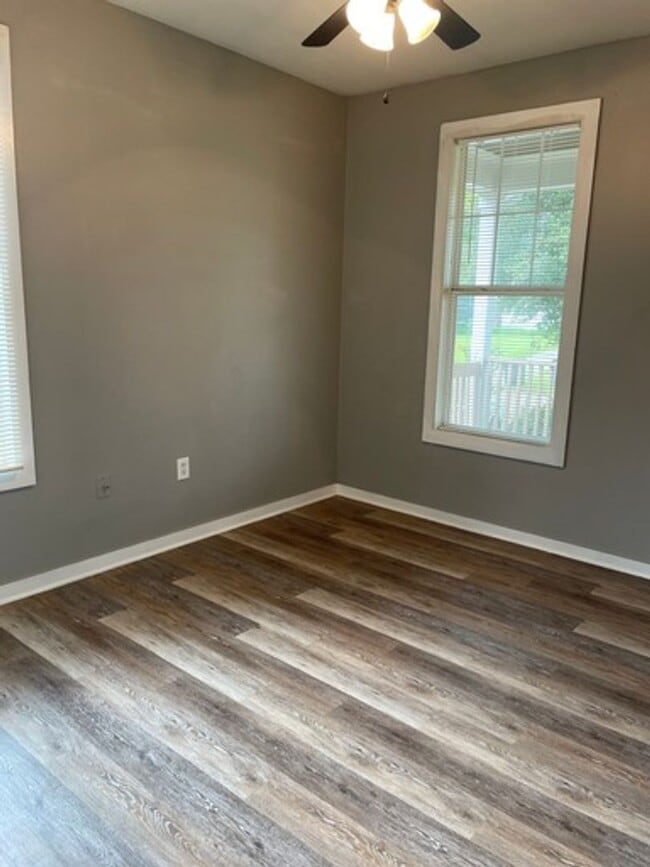 Building Photo - Single Family Home