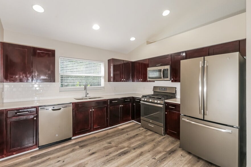 Building Photo - 29006 Old Marsh End