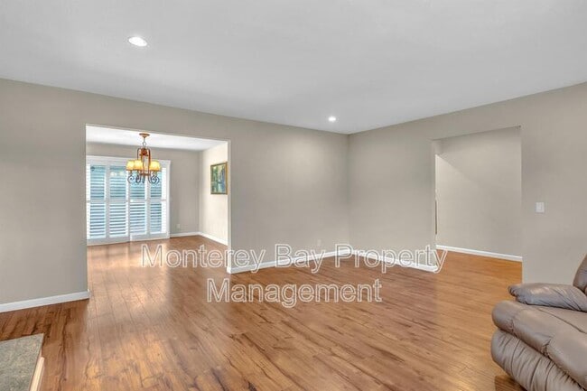 Building Photo - 1137 Mescal St