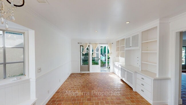 Building Photo - 2761 Vista Umbrosa