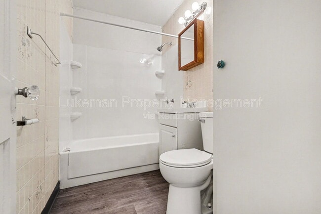 Building Photo - 2321 Hazel Ave