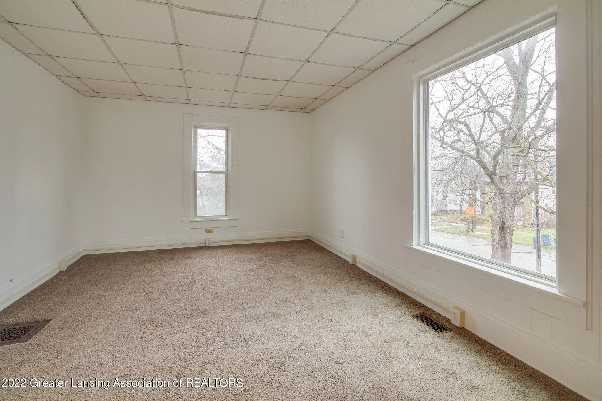 Upper - Living Room - 132 S Main St