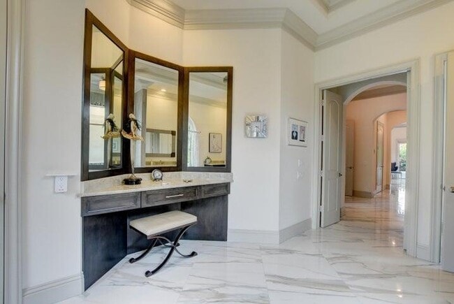 Building Photo - 6735 Royal Orchid Cir