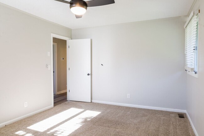 Building Photo - Newly renovated 3 bed and 1.5 bath house in Jonesborough