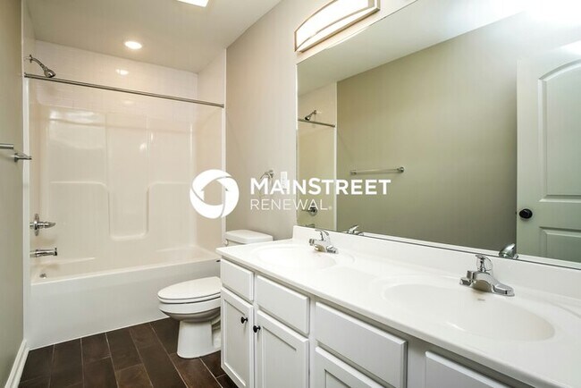 Building Photo - 3 Bedroom Pet-Friendly Home in Jeffersonvi...
