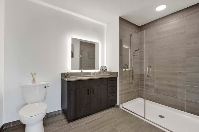 Building Photo - 808 N Cleveland Ave