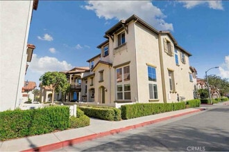 Building Photo - 33540 Willow Haven Ln