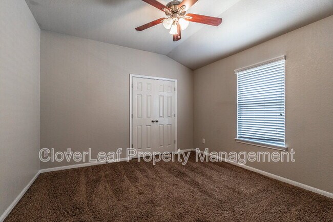 Building Photo - 213 Tumbleweed Run
