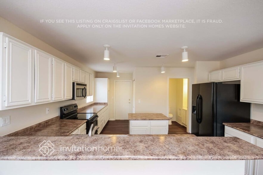 Building Photo - 6887 W Via Del Sol Dr