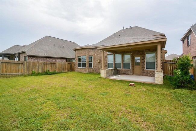 Building Photo - 19335 Stable Meadow Dr
