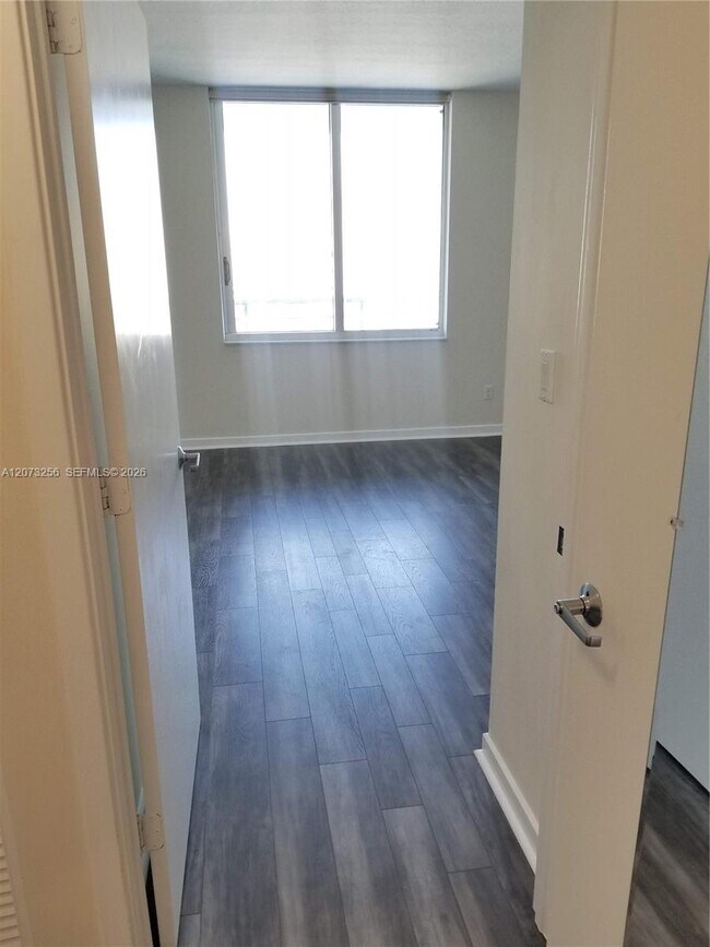 Building Photo - 335 S Biscayne Blvd
