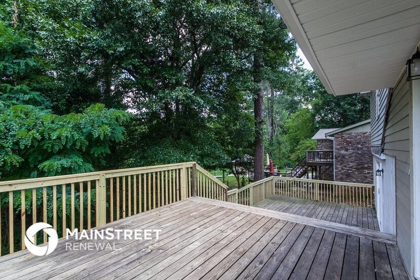 Building Photo - 6090 Graceland Cir