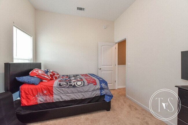 Building Photo - 1095 Marne Blvd