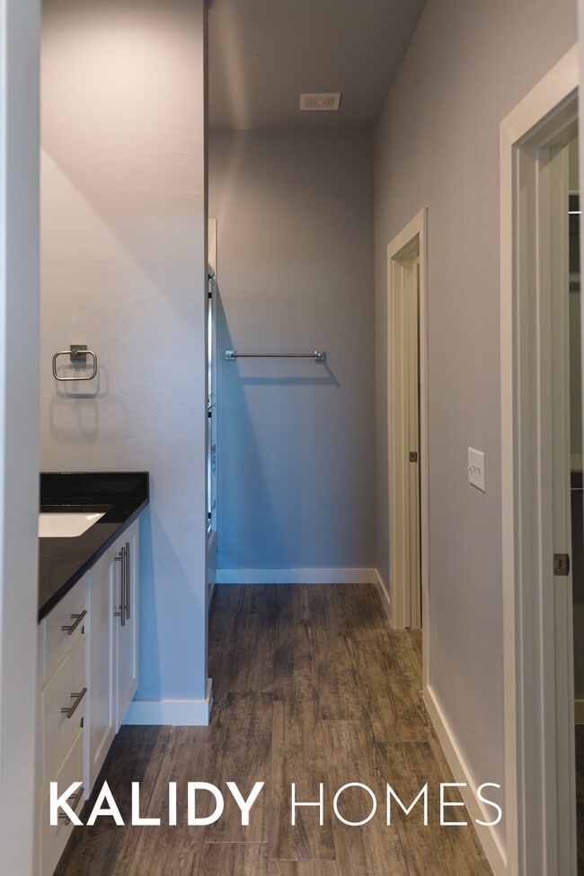 Building Photo - 629 Remington Ave