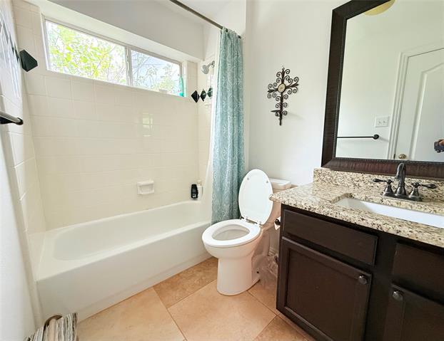 Building Photo - 525 Abbey Ct