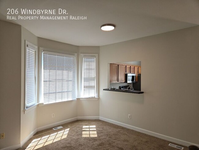 Building Photo - 206 Windbyrne Dr
