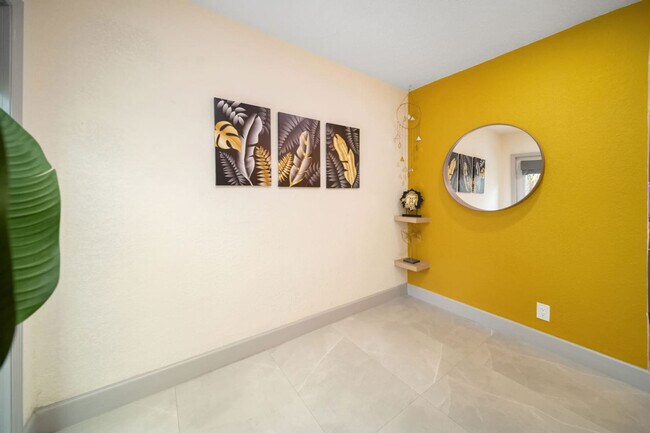 Building Photo - 1416 NE 9th St